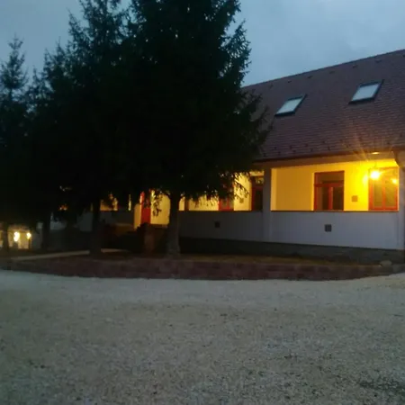 Beck's Borveranda Couette-café Palkonya